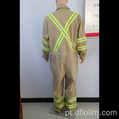 Uniforme de segurança do campo de petróleo